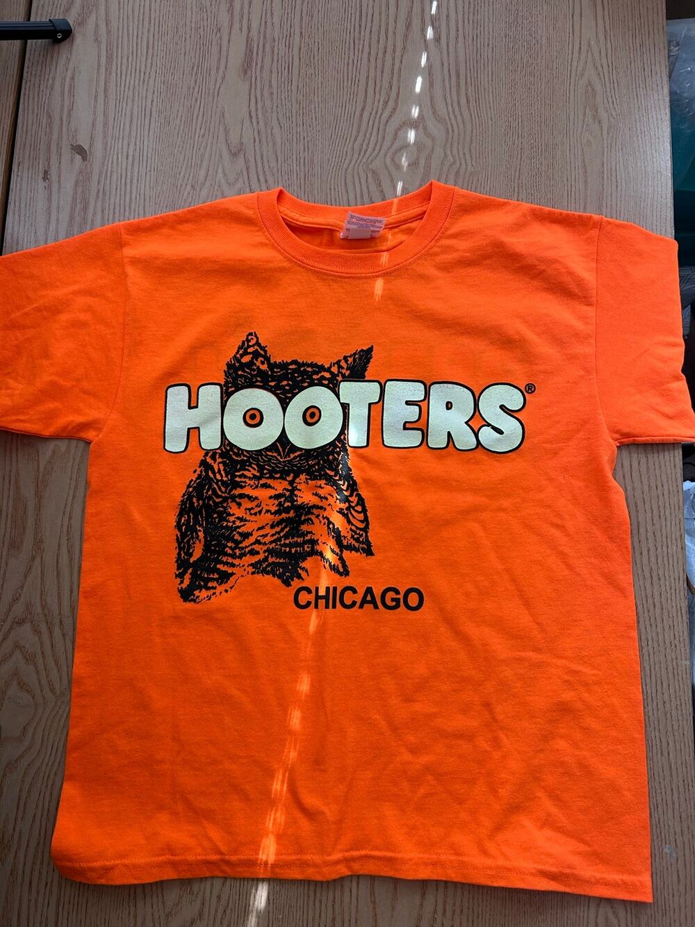 New Unisex Hooters T-shirt from Chicago Orange Youth Medium Large Adult Small